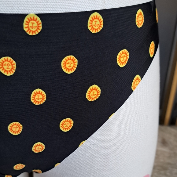 NWOT • UO Out from Under • Black Sun Stretch Seamless Pattern Thong Medium - Picture 2 of 10